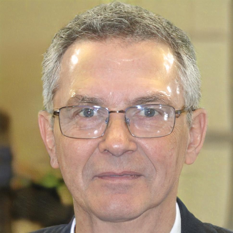 Karsten Novák, Lead Blockchain Developer and Course Instructor